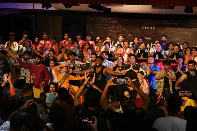 Tandvikaa — Dance in New Ashok Nagar