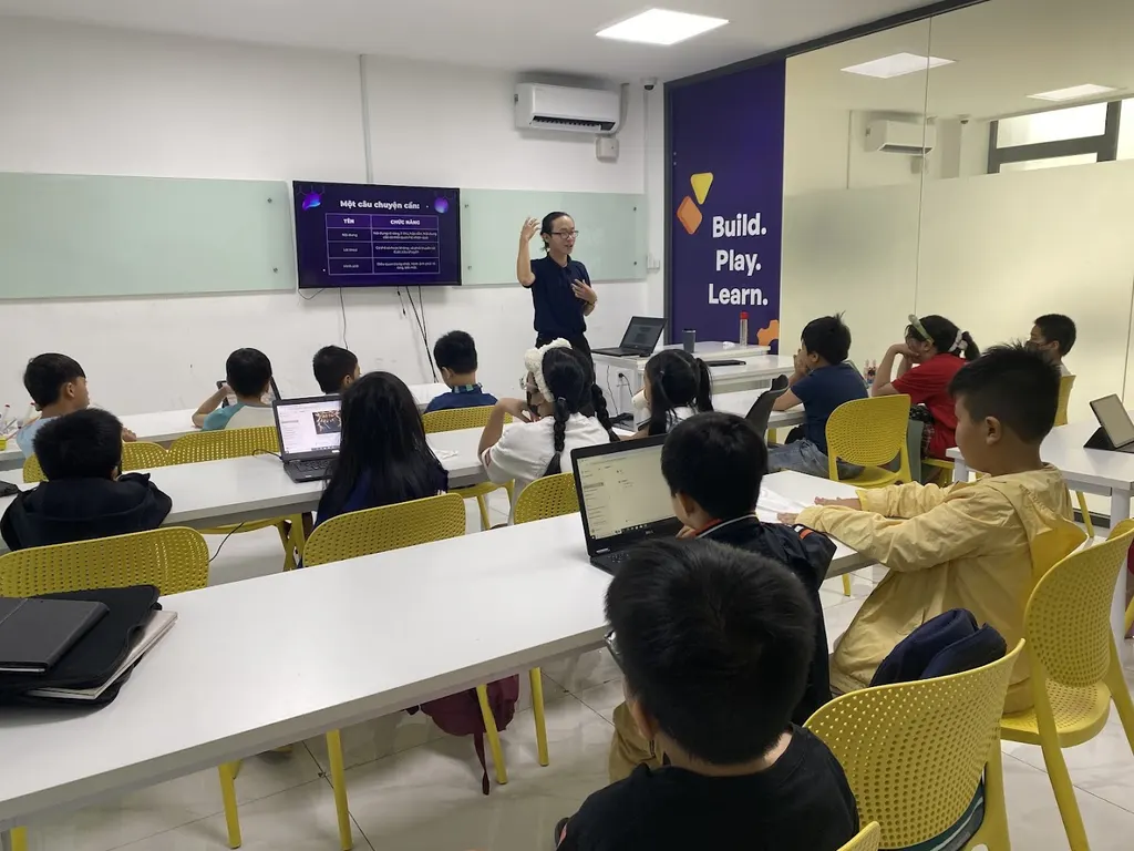 BrightChamps — Coding & Robotics in HSR Layout