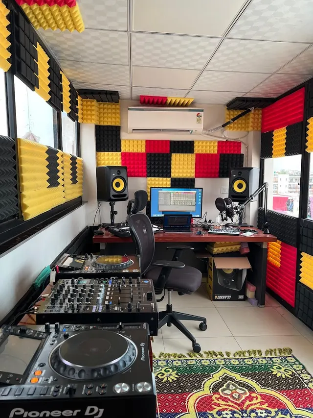 danza music academy — Music in Sector 67