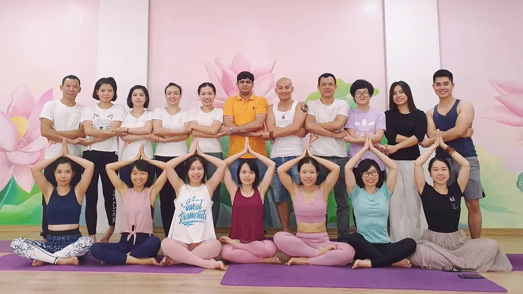 Spiritual Yoga Ashram — Yoga in Sector 122