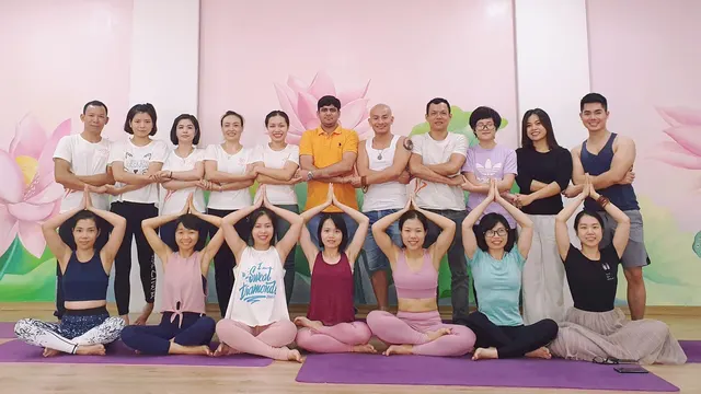 Spiritual Yoga Ashram — Yoga in Sector 122