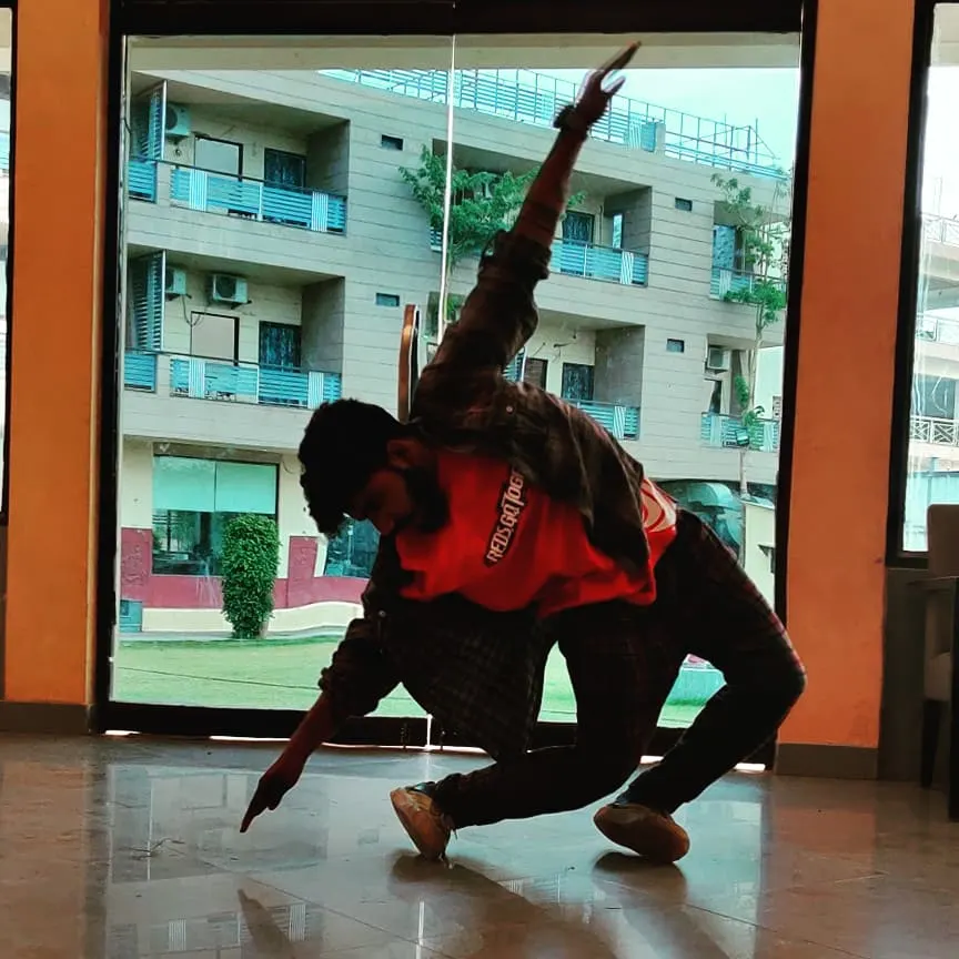 Waves Dance Studio — Dance in DLF Ankur Vihar