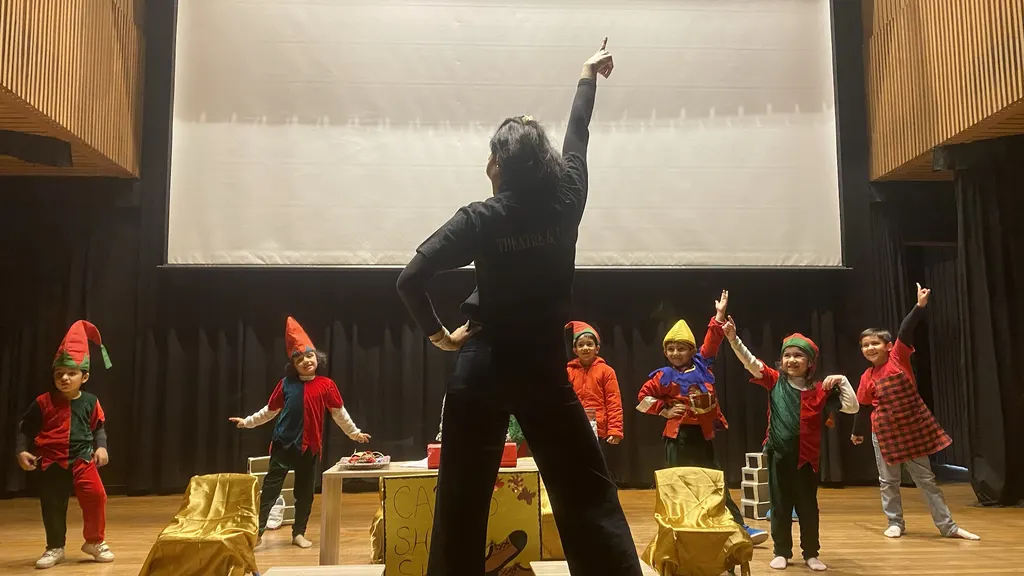 Theatre & "U" — Theatre & Drama in Vasant Kunj