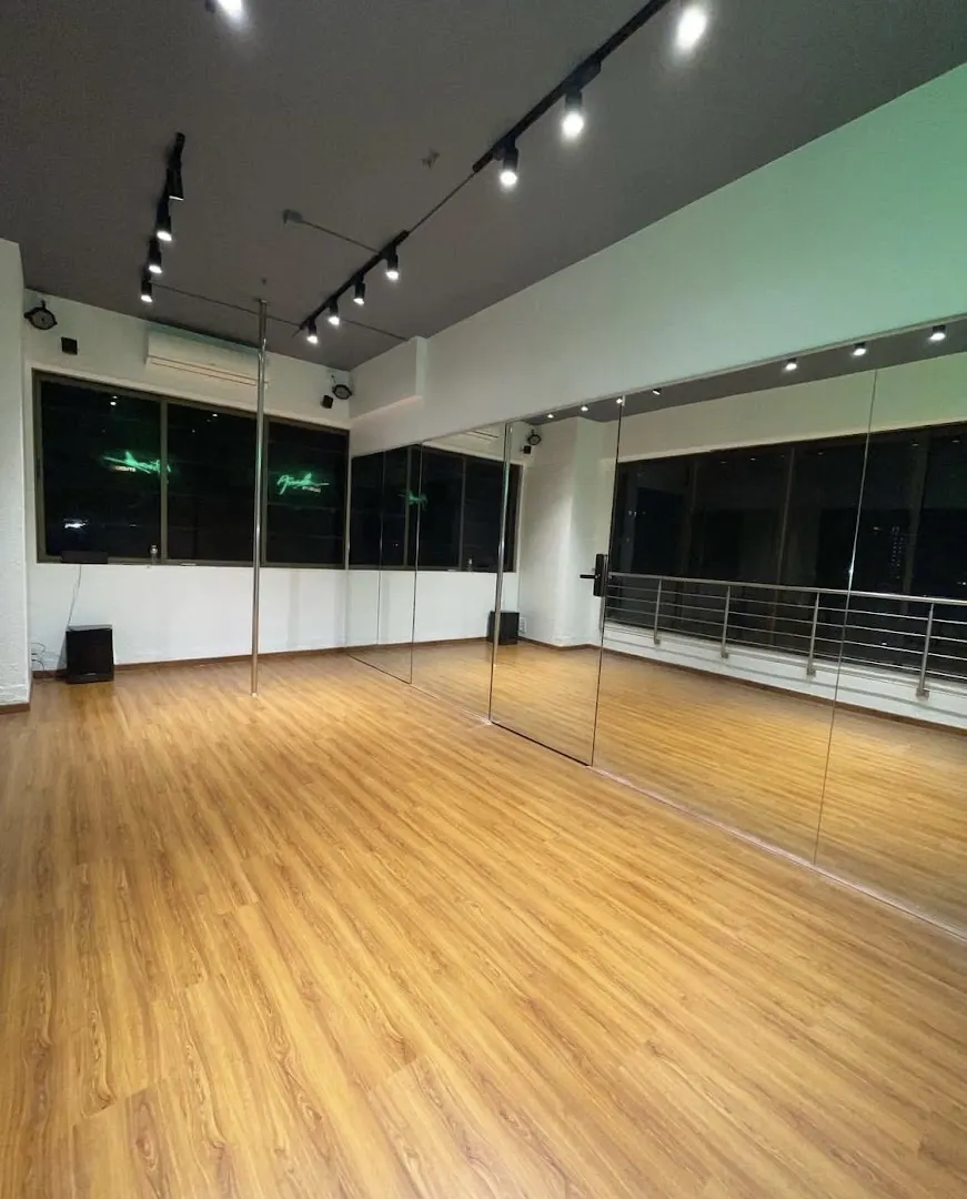 Avocado Studios — Yoga in Khar West
