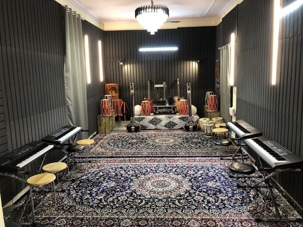 RaagRas Academy of Music — Music in Indirapuram
