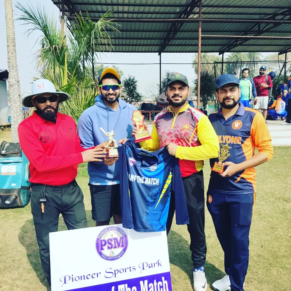 Pioneer sports park — Cricket in Sector 64