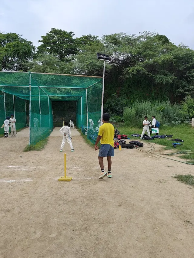 Personal cricket fitness training — Cricket in Gole Market