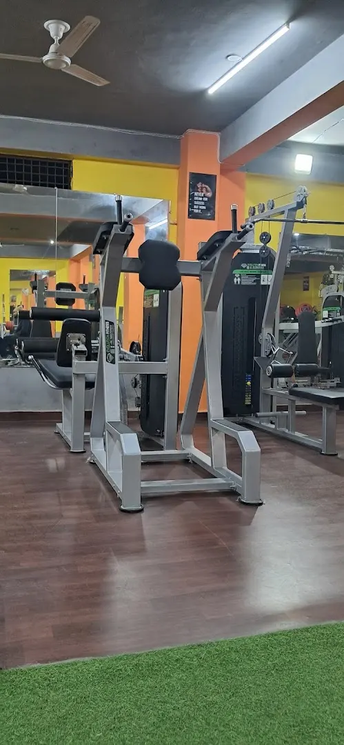 The Muscle Man fitness club & Supplements — Strength & Powerlifting in Carterpuri, Gurugram