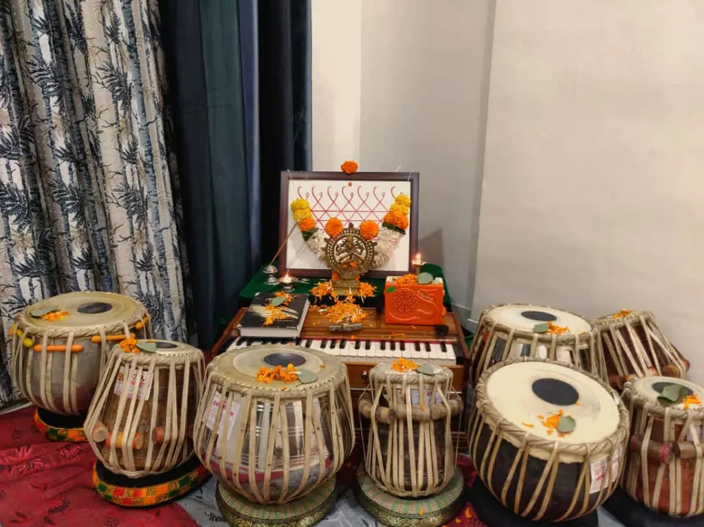Survi Music Academy — Music in Khar East