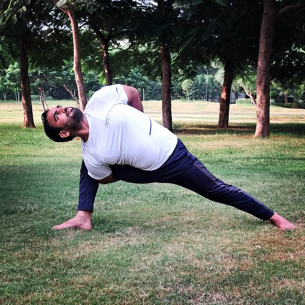 Swayambhu Yoga Academy — Yoga in Sector 11