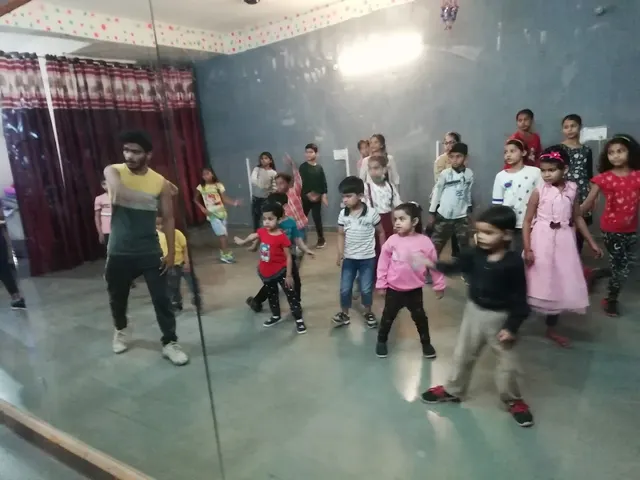 Dance World acdmy — Dance in Nangloi