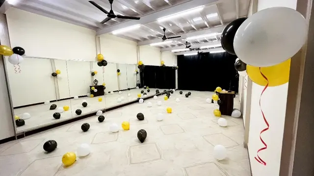 ULTIMATE STUDIO — Dance in Vikhroli