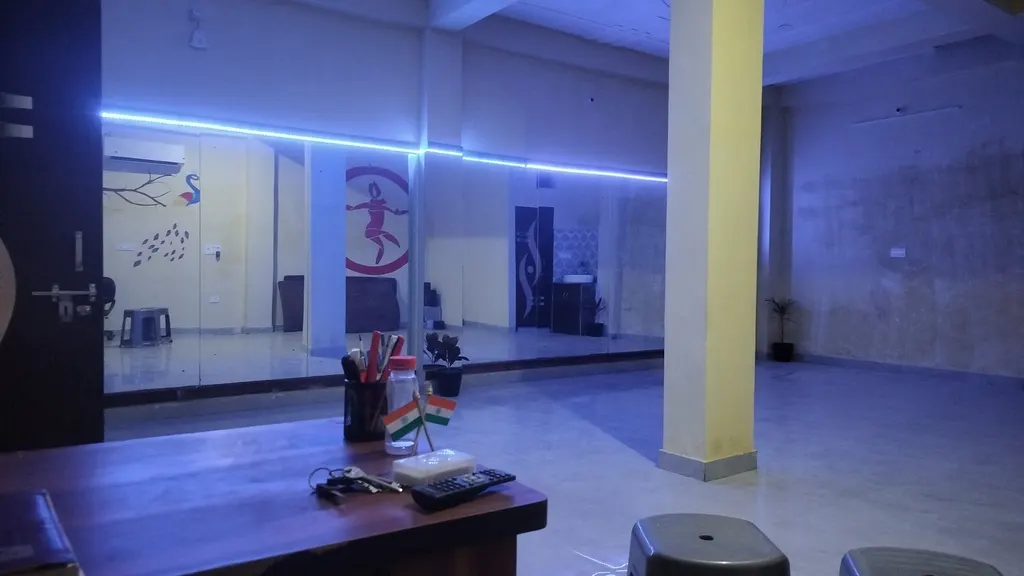 The Groove Dance Studio — Dance in Bhondsi