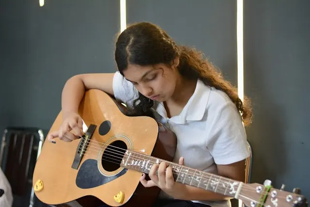Doorstep Guitar Class — Music in Garvebhavi Palya