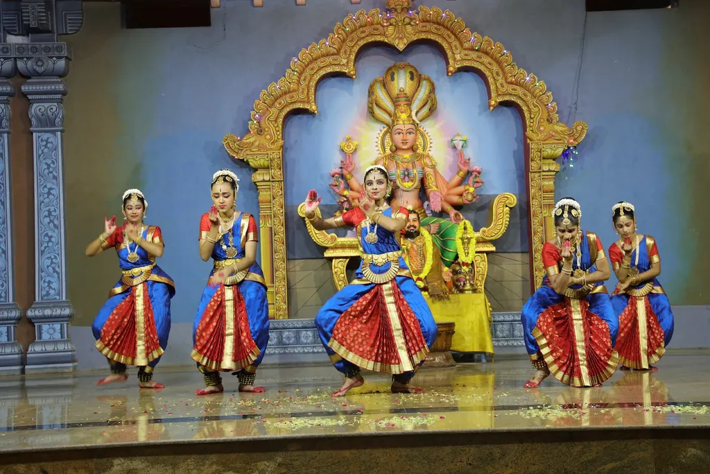 Noopura kalakendra — Dance in Narayanapura