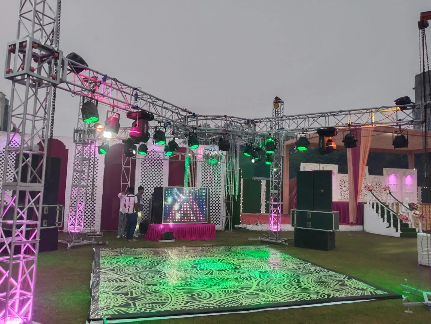 Guru Dance Pool photo 1