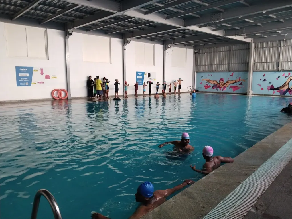 Aqua Curves — Swimming in Armane Nagar