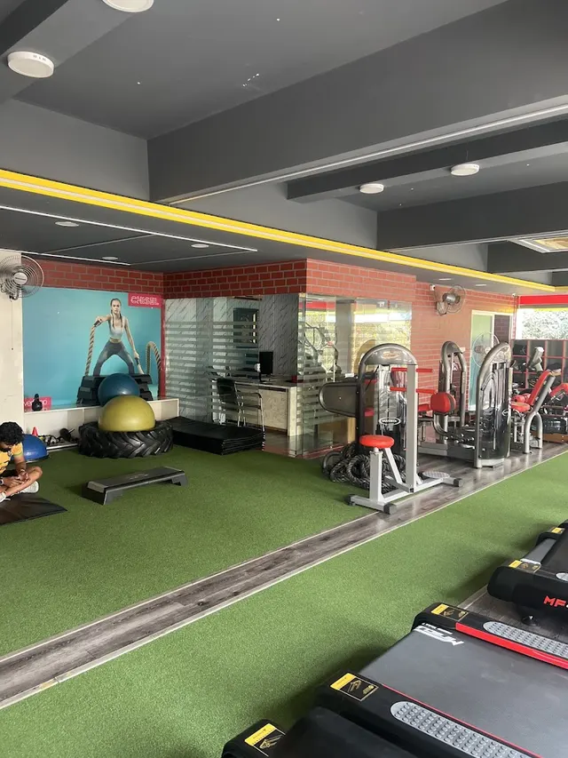 Chisel New Age Fitness(Body & Soul)