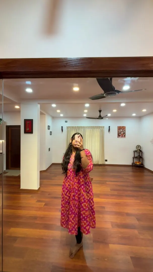 Gaayathri Nrithya Niketan — Dance in HBR Layout
