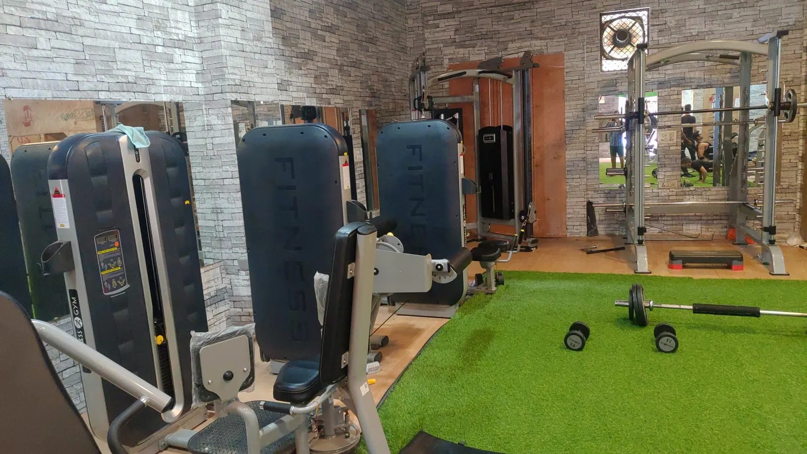 11F Unisex GYM — Fitness Center in Jahangirpuri, Delhi