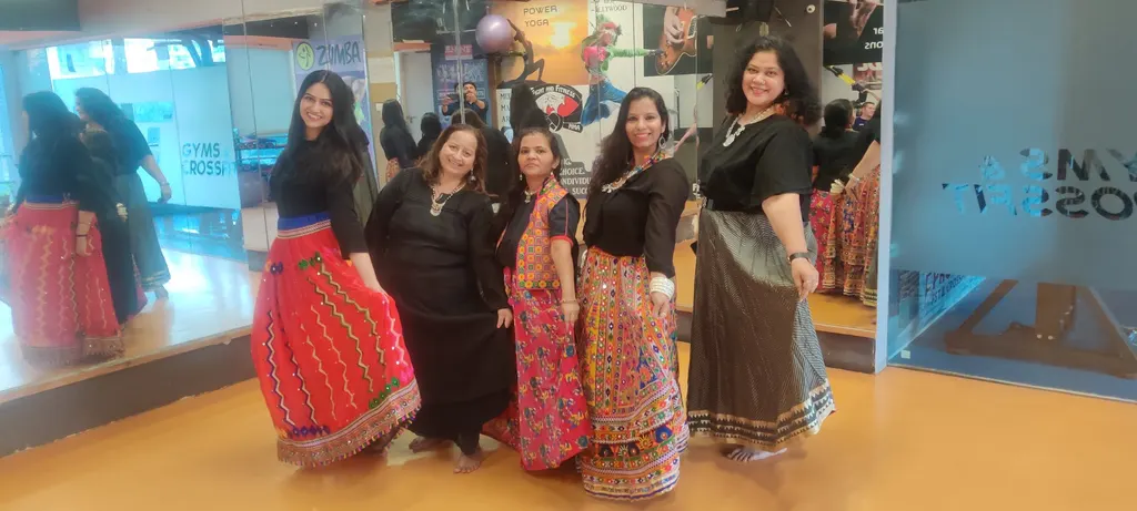 Shweta's Garba and Bollywood Dance Class — Dance in Kandivali