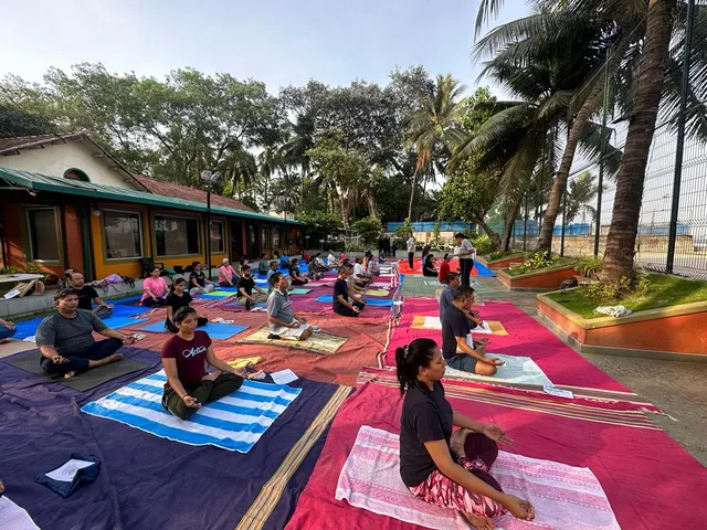 Asana Yoga — Yoga in Shivaji Park