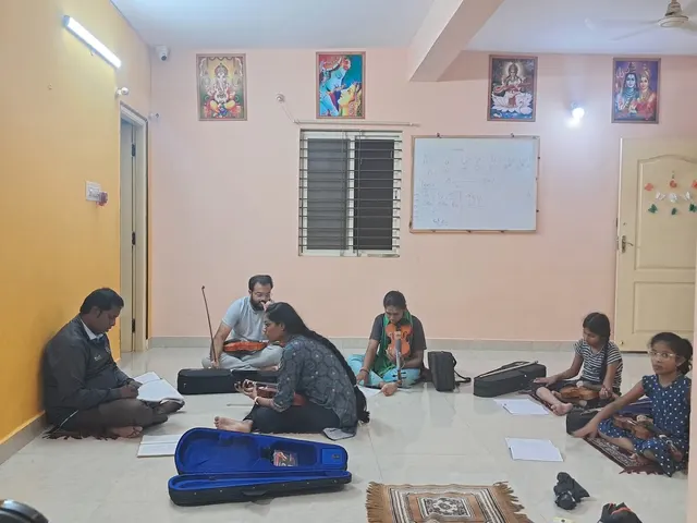Swaraathmika music and fine arts chinnappanahalli — Music in Doddanekkundi