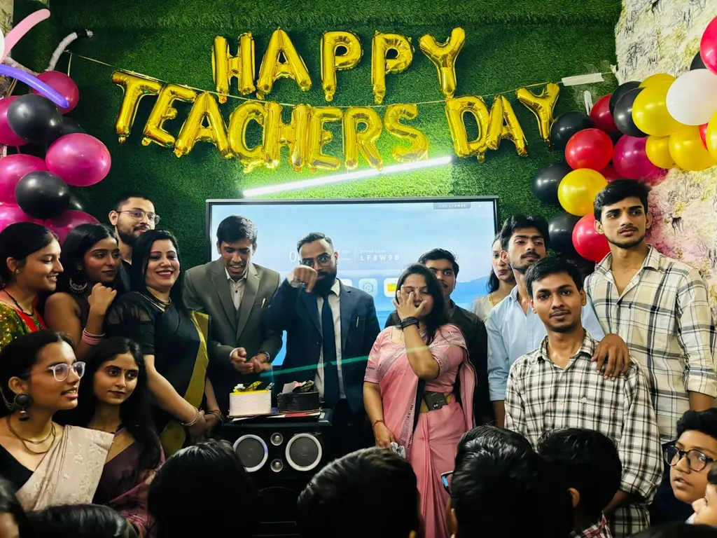 Career English — Language in Ganesh Nagar