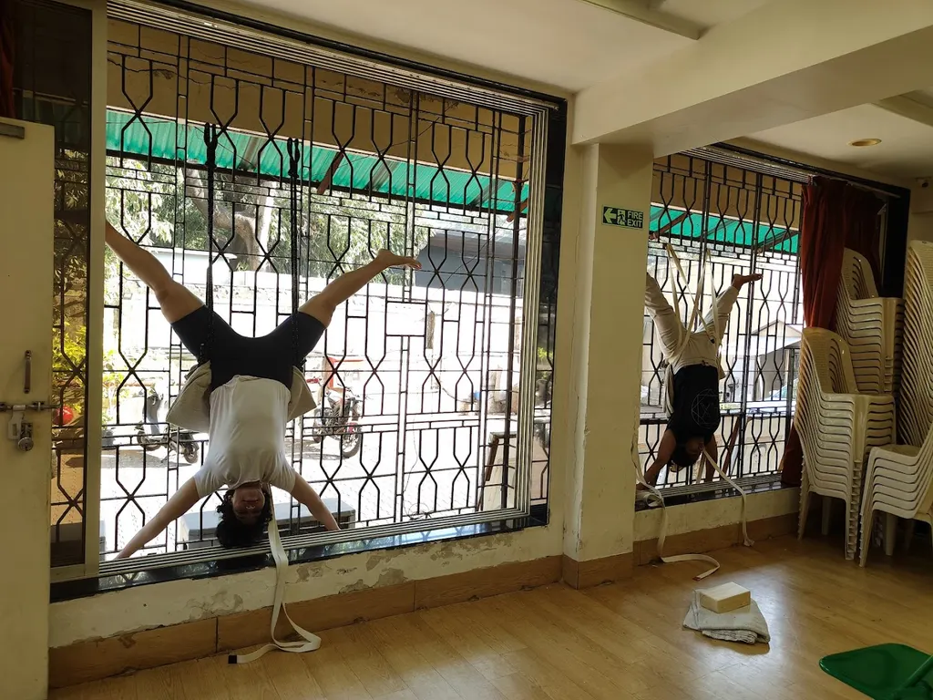 Iyengar Yoga Classes at Dadar — Yoga in Shivaji Park