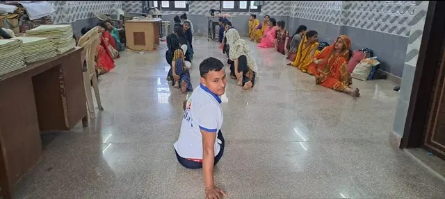 Strech Shine Yoga — Yoga in Mukundpur