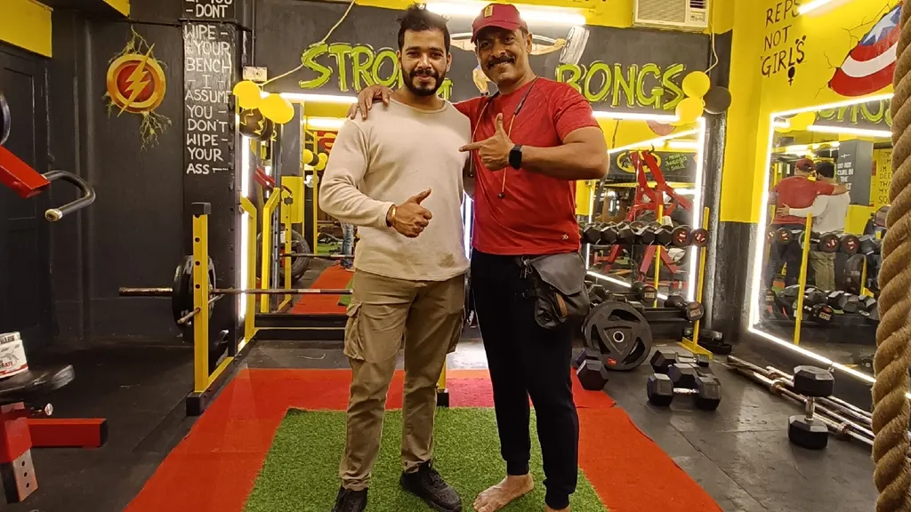Strong Bongs — Standard Gym in Behala