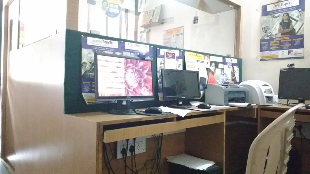 Kshitij Computer Institute — Coding & Robotics in Pimpri Colony