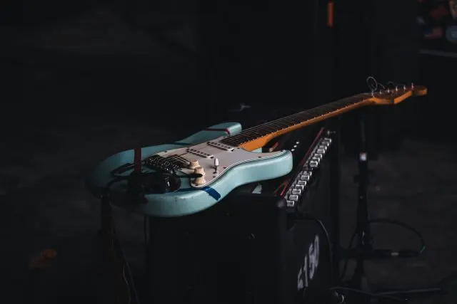 Rouble's Guitar School photo 1