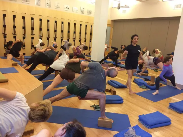 Shriyog Institute Of Iyengar Yoga Wanowrie — Yoga in Wanwadi