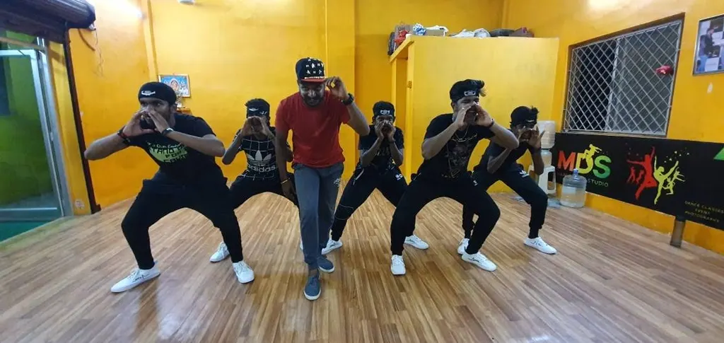 Mani Dance Studio — Dance in Valasaravakkam