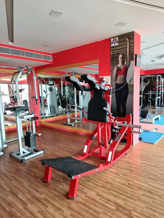 BURNOUT ELITE UNISEX GYM AND FITNESS STUDIO — Yoga in Kolathur