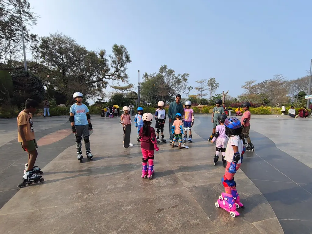 Urban Gliding — Skating in Film Nagar