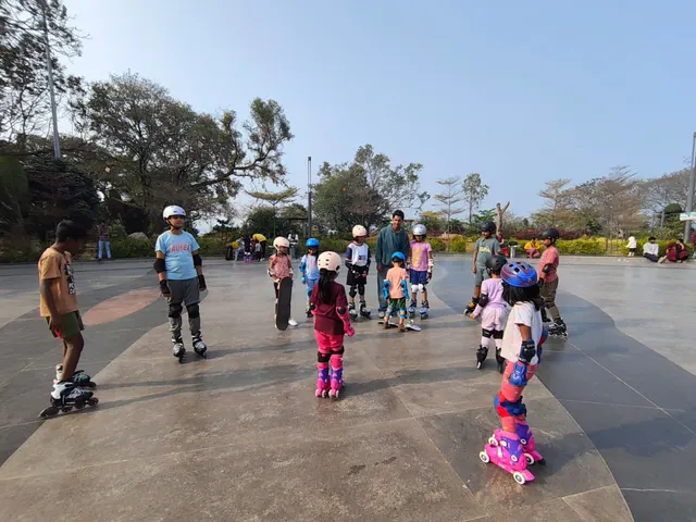 Urban Gliding — Skating in Film Nagar