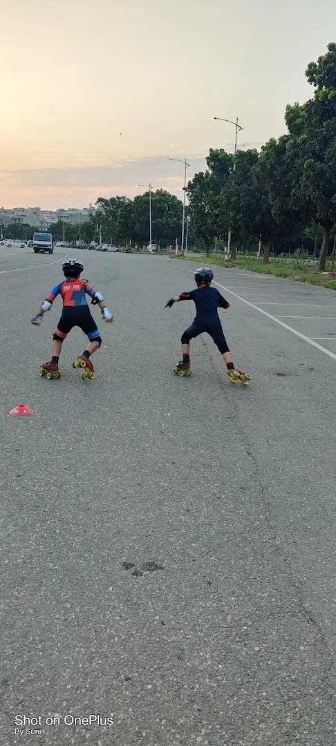 Lets Skate photo 1