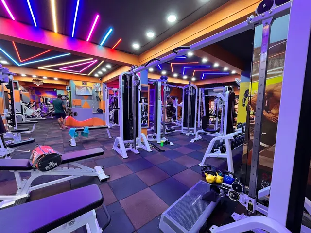 JK FITNESS WORLD