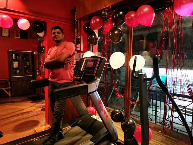 Redberry a GYM Durgakund