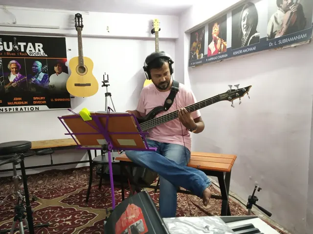 Guitar Classes — Music in Vishrantwadi