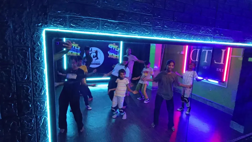 LIVE TO DANCE ACADEMY — Dance in Salkia
