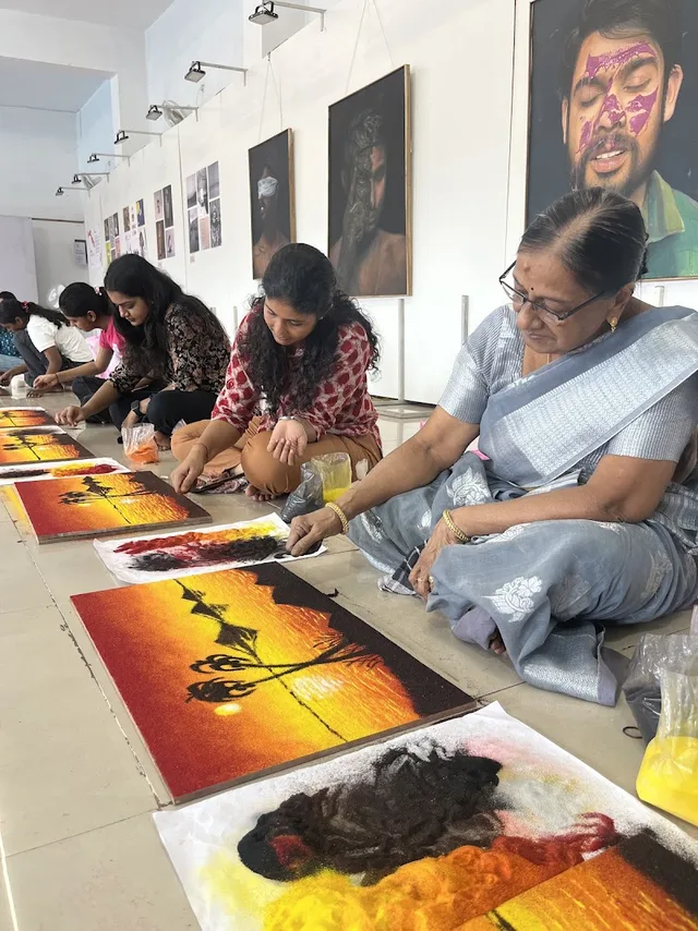 Chhapaak Institute of Art & Design — Art & Craft in Samta Colony