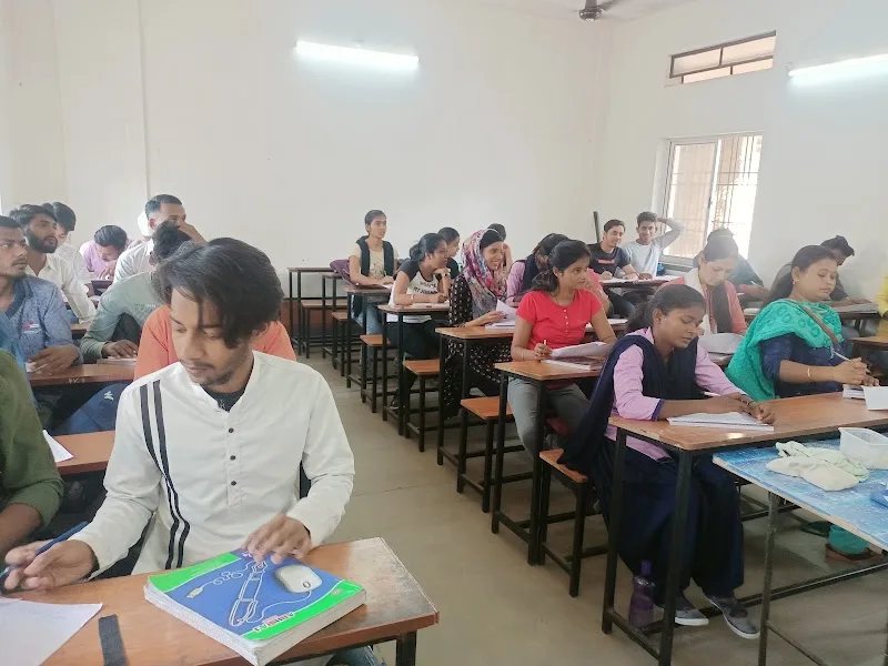 IPMCS Spoken English — Language in Plaza Chowk