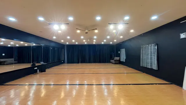 SURESH DANSORIUM — Dance in NGO Colony