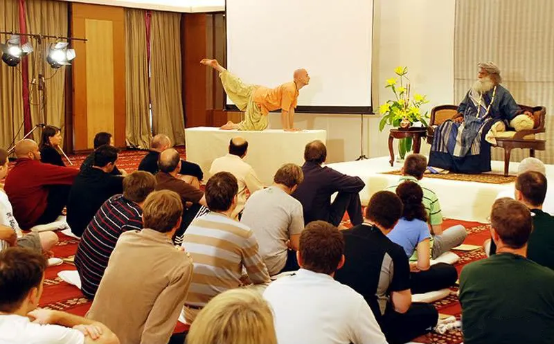 Sri Yoga- isha hath yoga guru bhavesh kant — Yoga in Chitrakoot