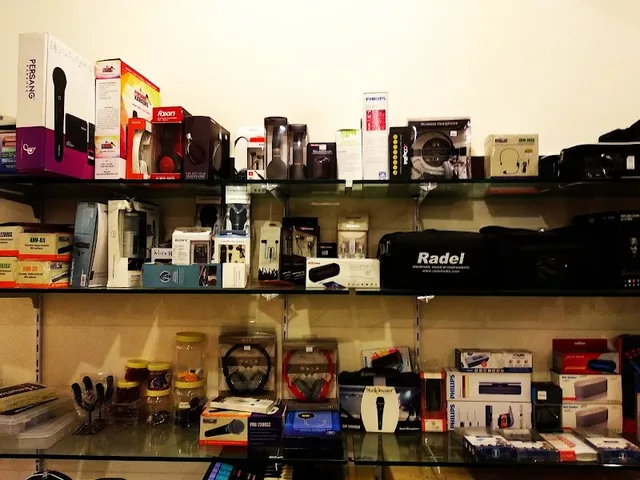 Guitar World — Music in Pratap Nagar