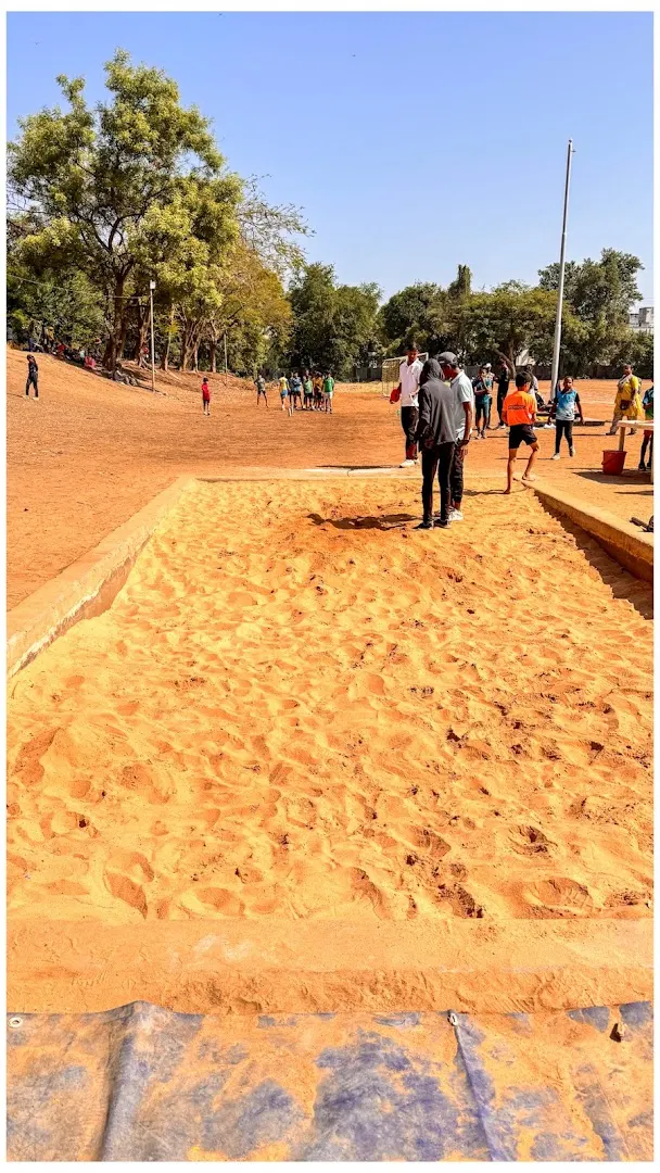Maharashtriya Mandal Gultekadi — Badminton in Gultekadi