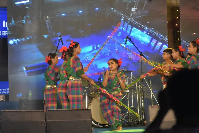 AIIM DANCE STUDIO , MUKUNDUPUR — Dance in Mukundapur